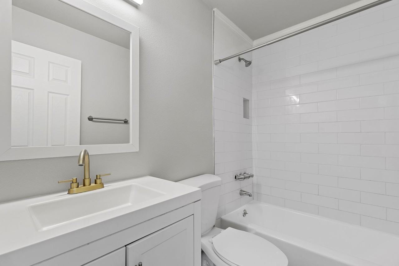 Venture on Elden - Photo 3 of 17