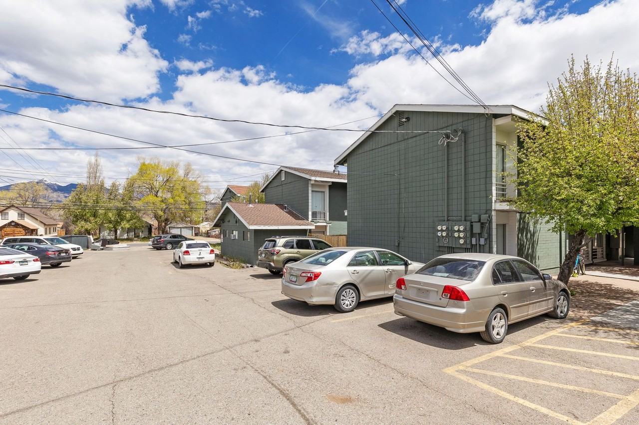 Venture on Elden - Photo 5 of 34