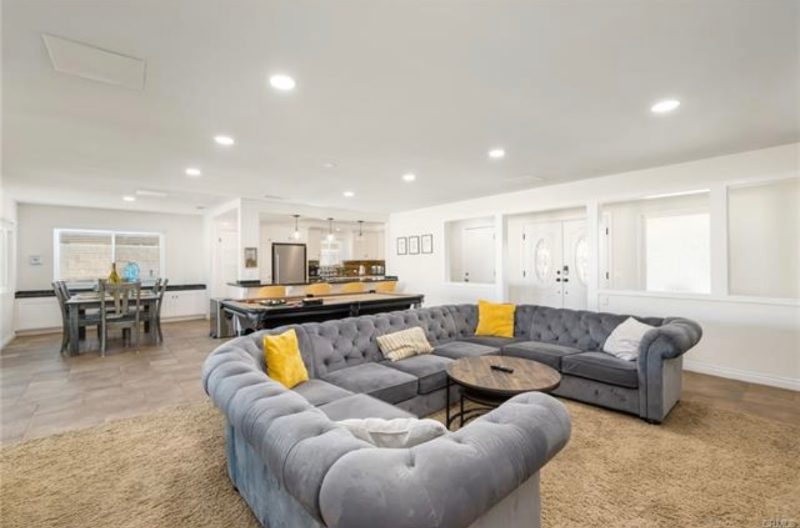 81860 Victoria St - Photo 2 of 16