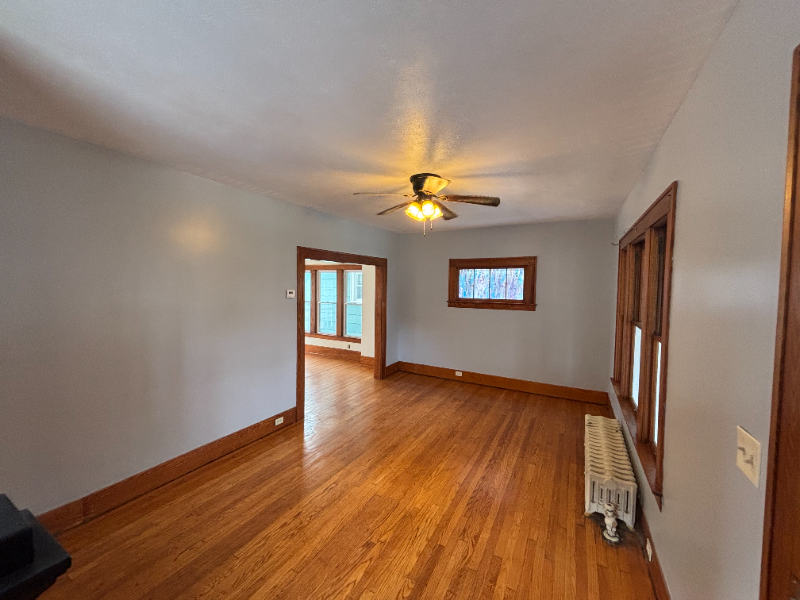 356 S Edwards Ave - Photo 2 of 16