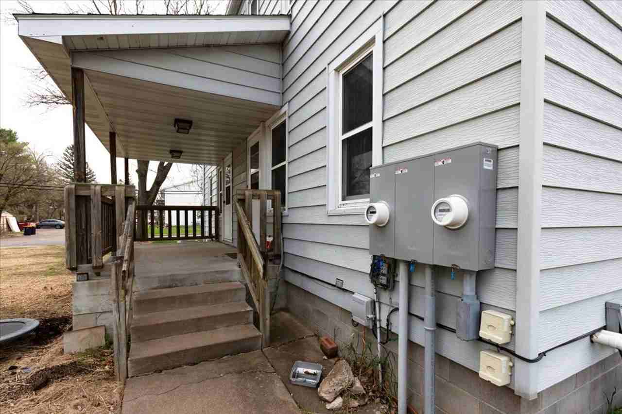 221 22nd Ave E #1 - Photo 3 of 14