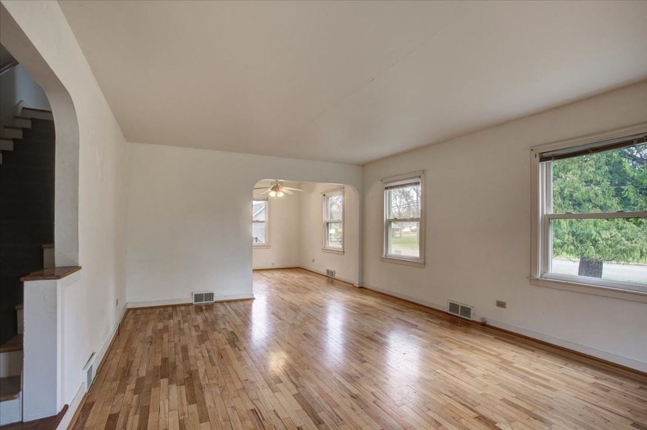 221 22nd Ave E #1 - Photo 5 of 14