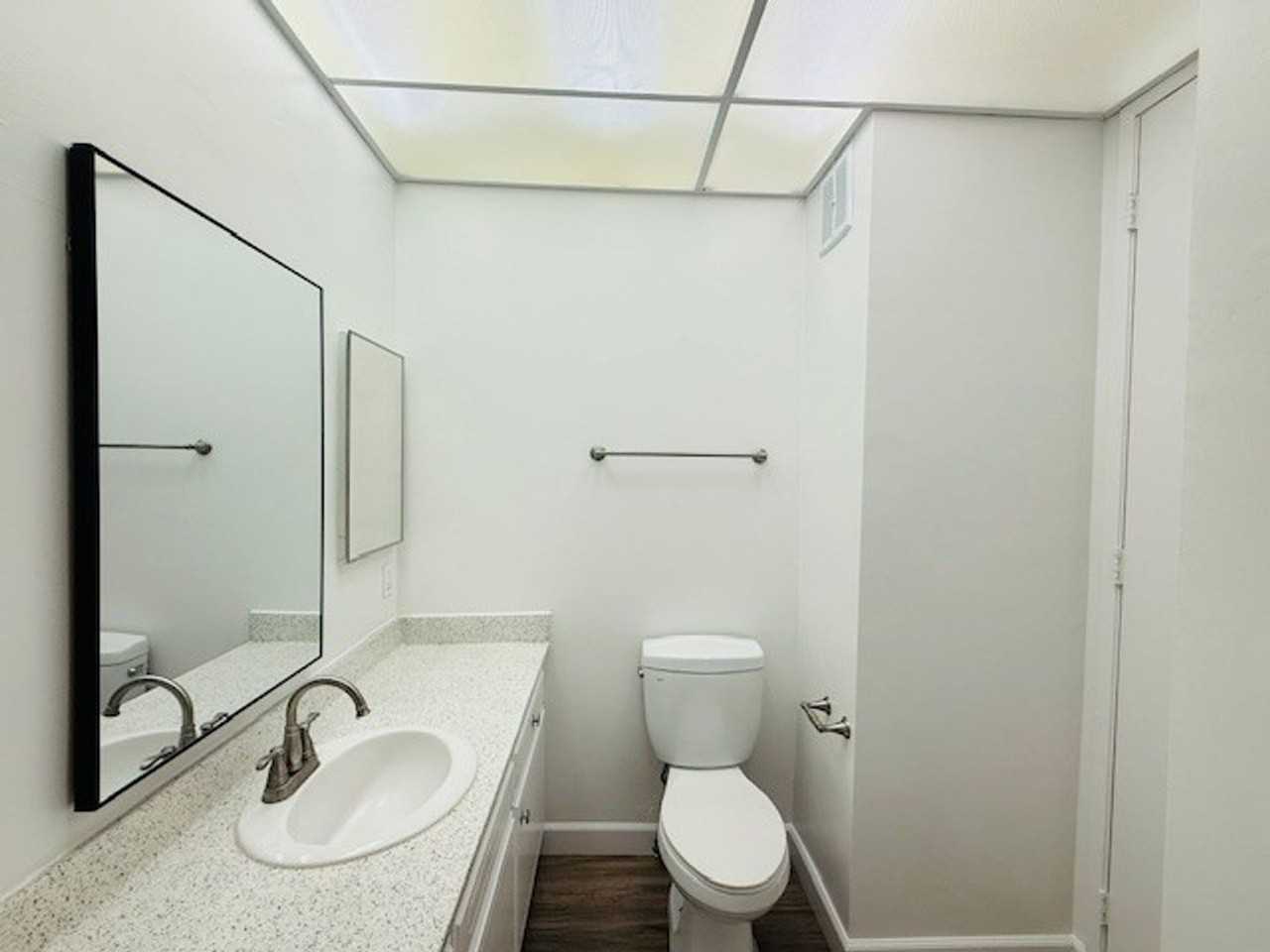 13801_FRONT STREET - Photo 4 of 34