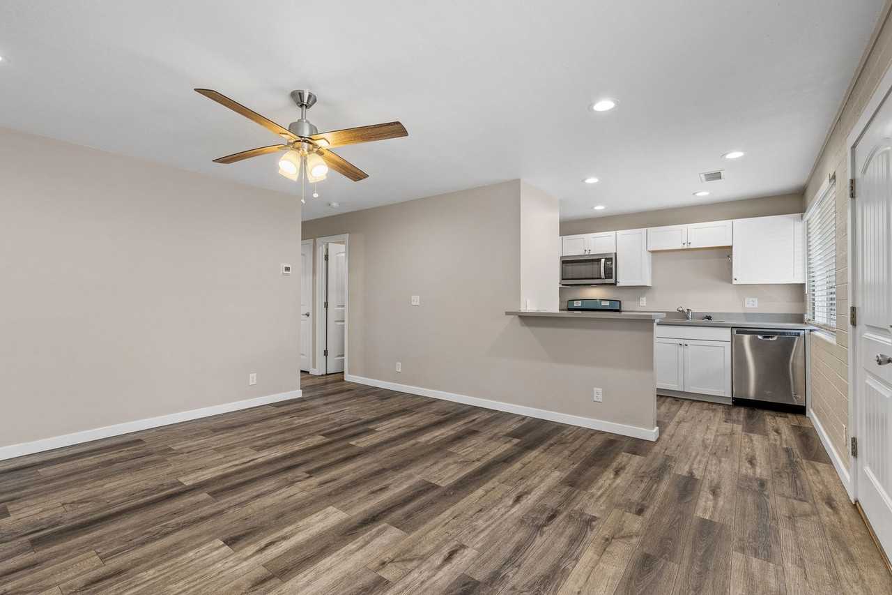 Beautiful Flagstaff Property. Newly Remodeled! - Photo 3 of 16