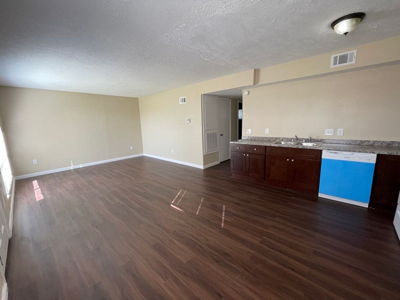 Main Plaza Apartments - Photo 3 of 22