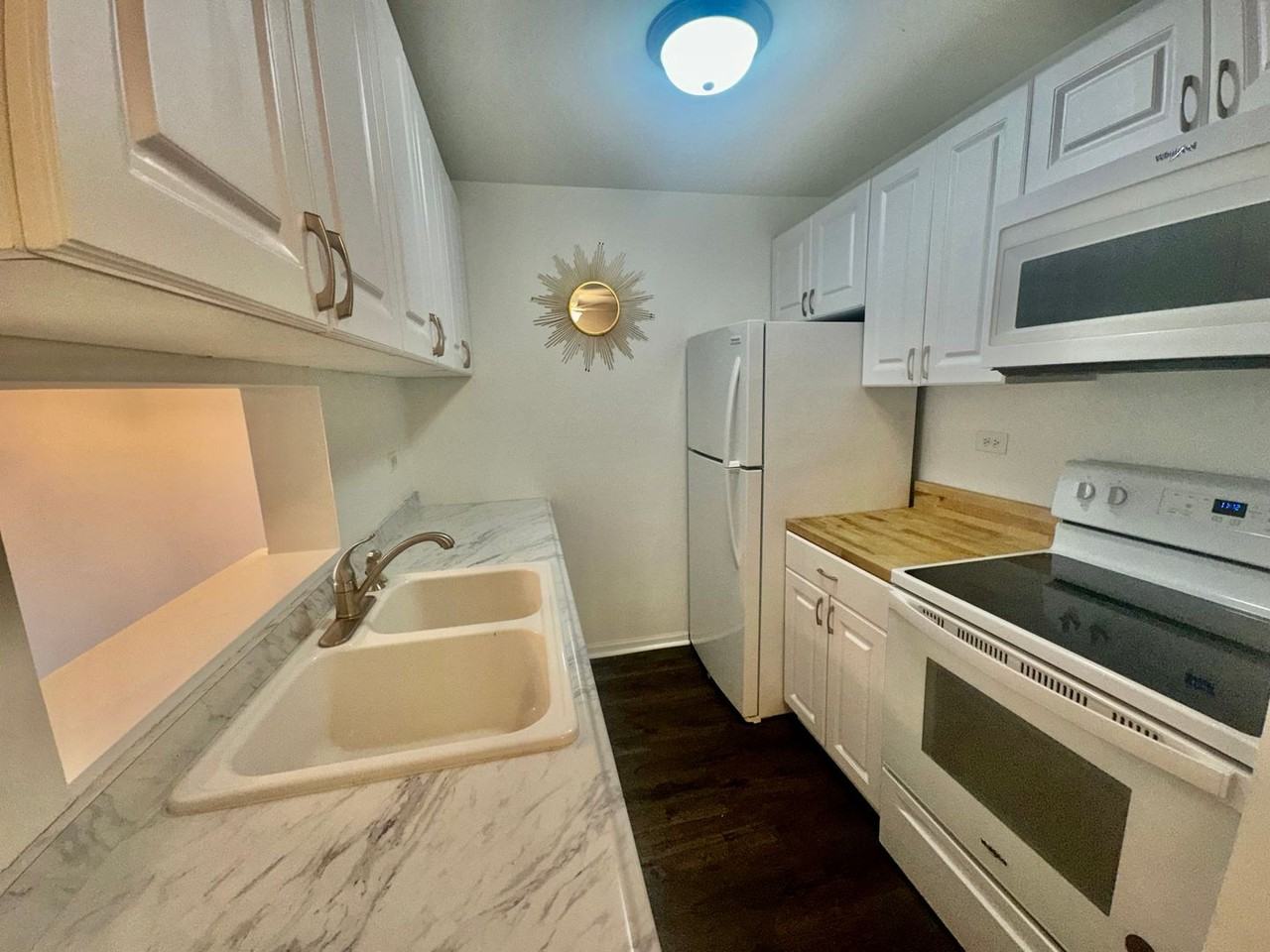 380 Ramsey St - Photo 3 of 23