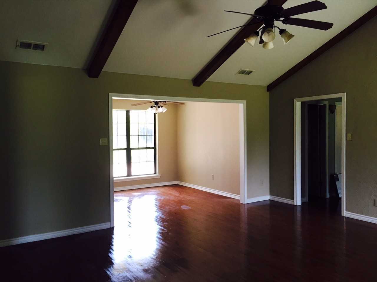 944 Lavender Rd - Photo 3 of 10