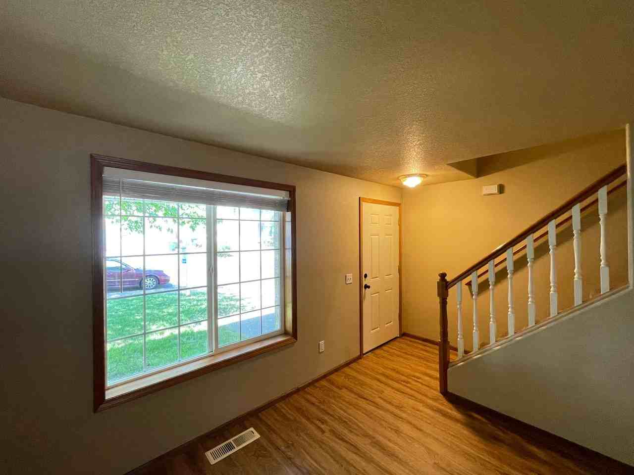 17226 Nw Millbrook St - Photo 6 of 41