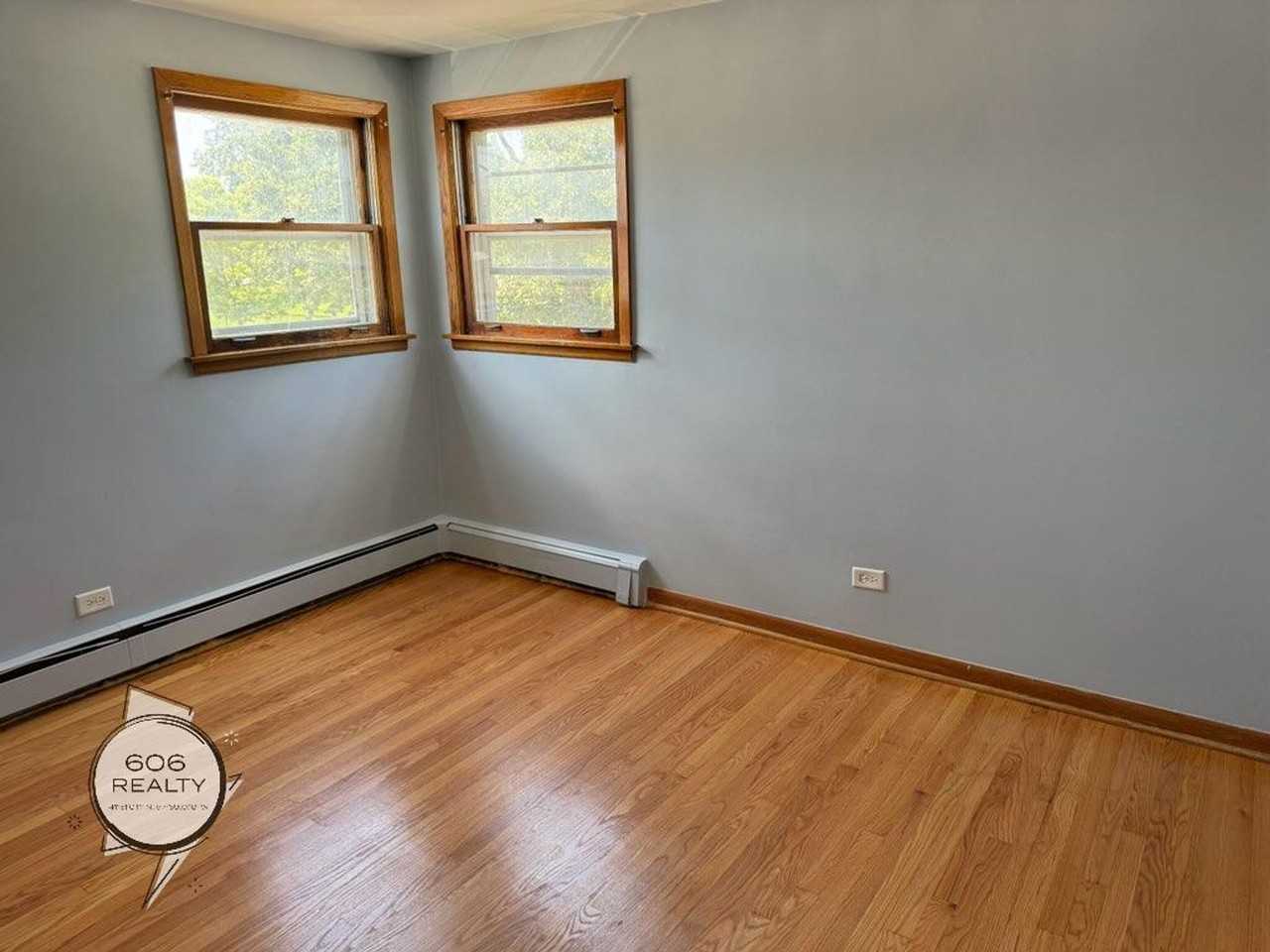 Dunning Area Apts! - Photo 3 of 8