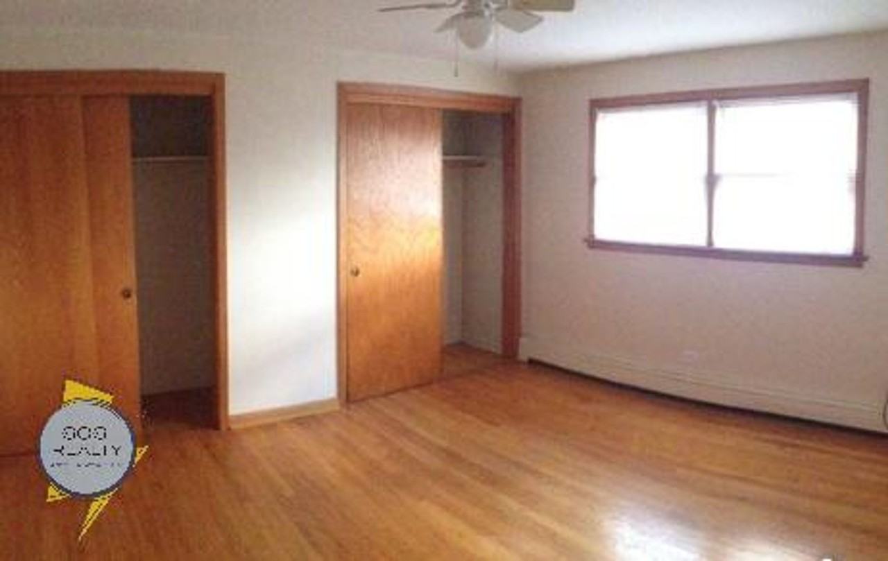 Dunning Area Apts! - Photo 7 of 8