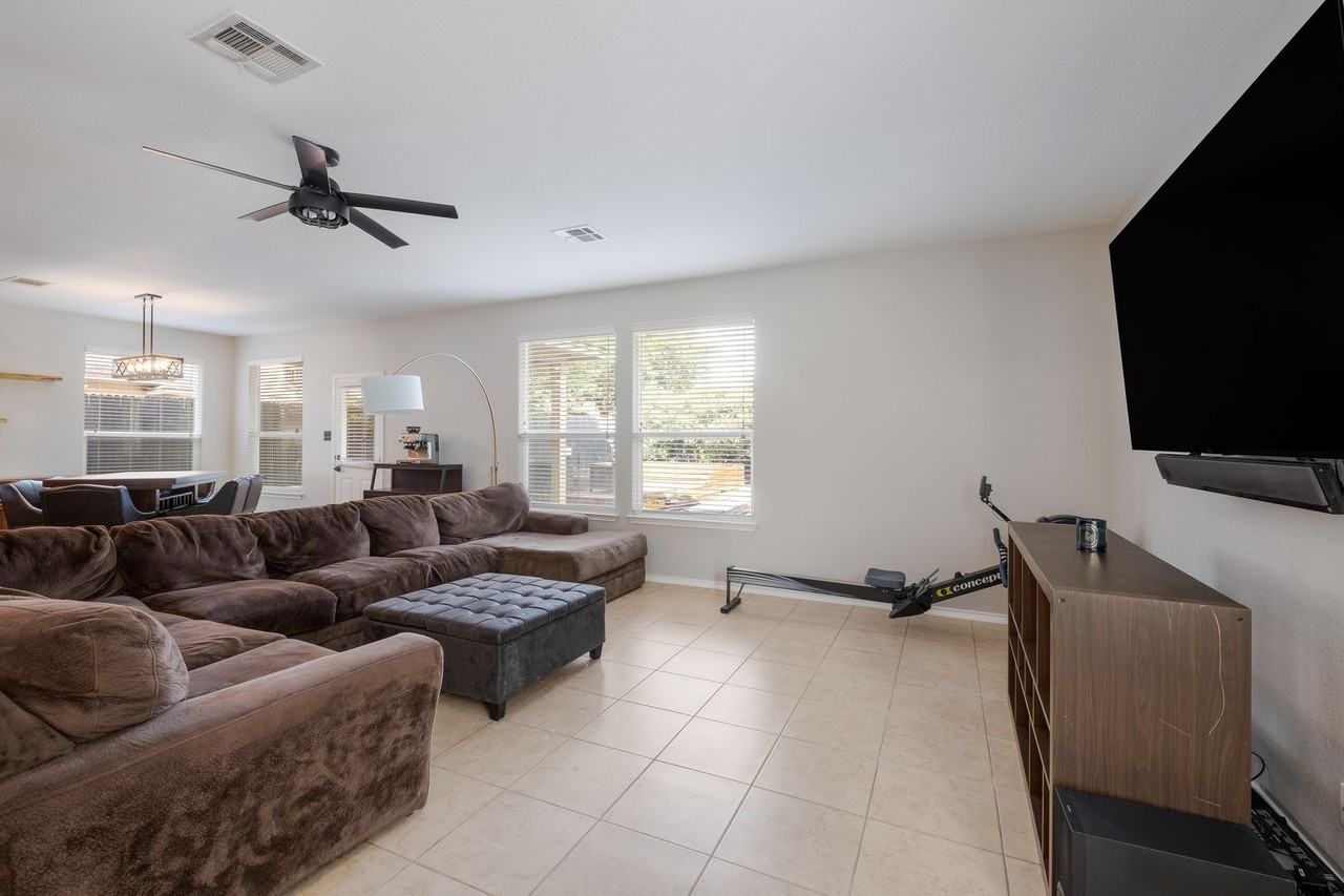 21646 Seminole Oaks - Photo 3 of 29