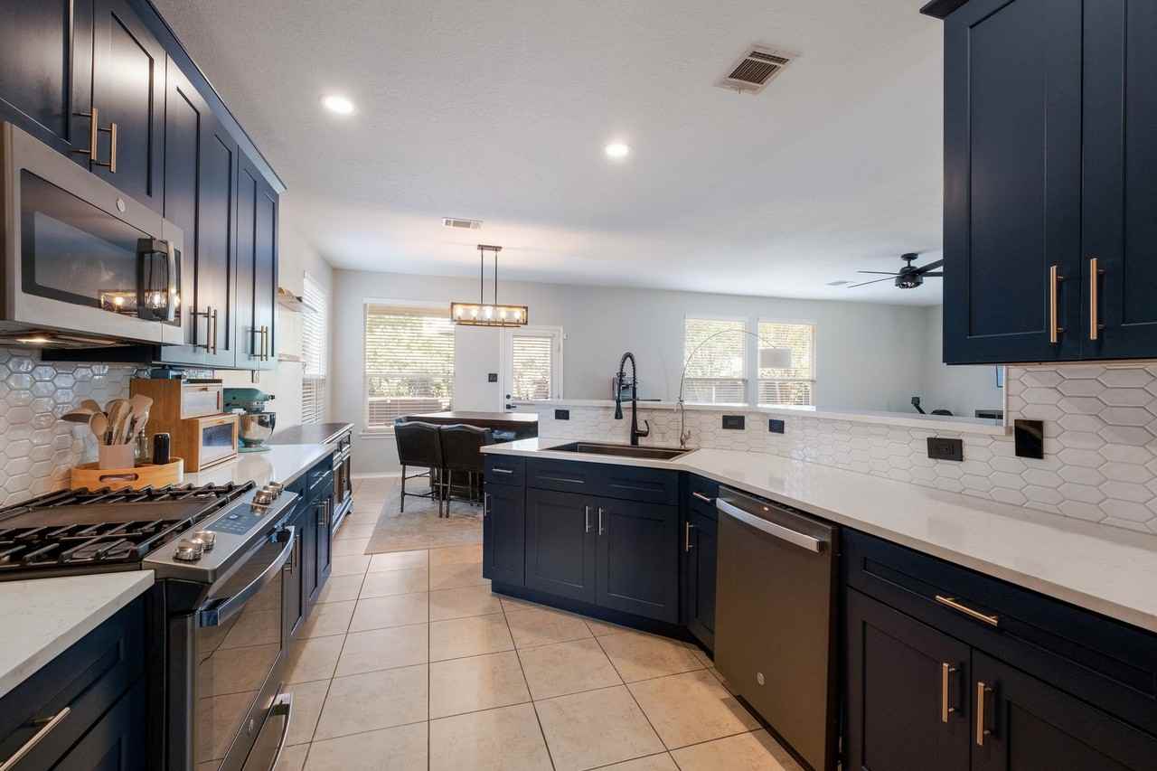 21646 Seminole Oaks - Photo 6 of 29