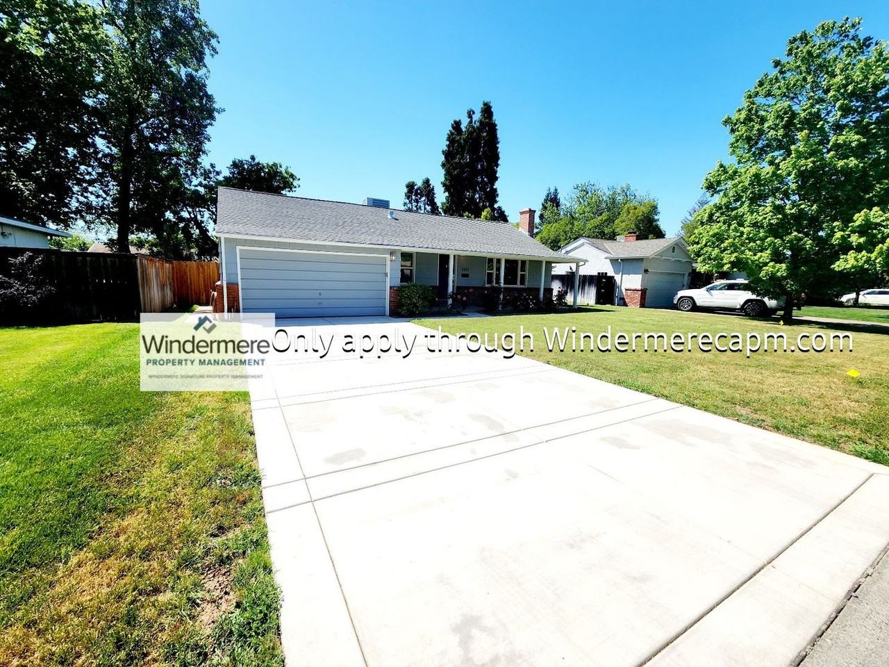 1337 Arroyo Grande Dr - Photo 2 of 31