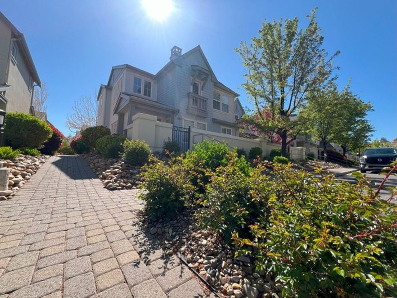 1654 Lone Oak Trl - Photo 2 of 24