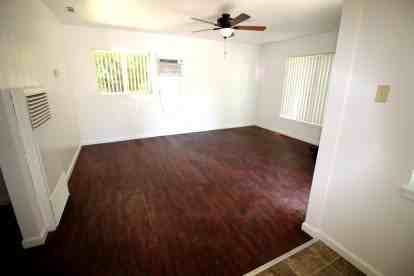 209 4th St - Photo 3 of 4