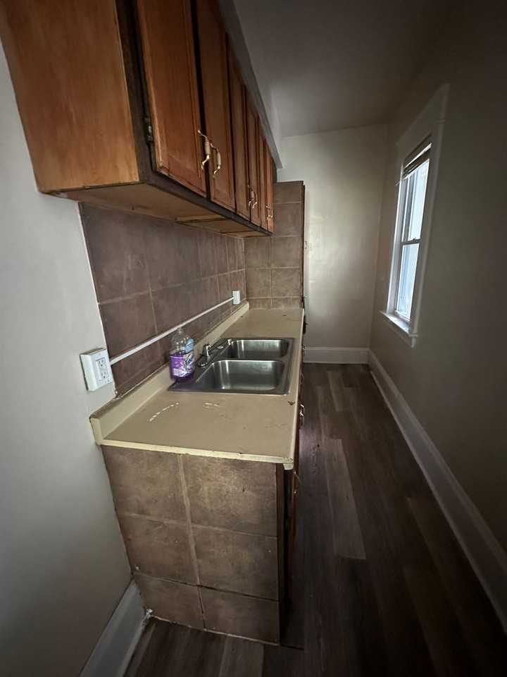 13210 Ferris Ave - Photo 3 of 10