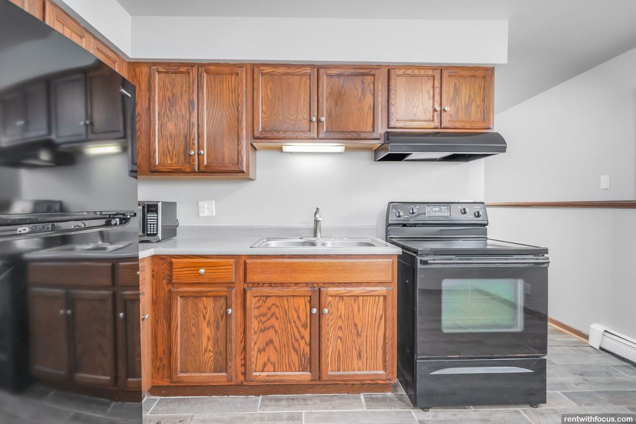 1214 Mount Vernon Street - Photo 2 of 26