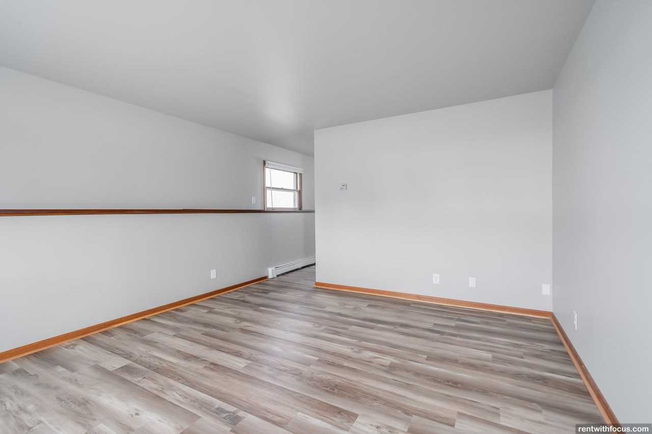 1214 Mount Vernon Street - Photo 5 of 26