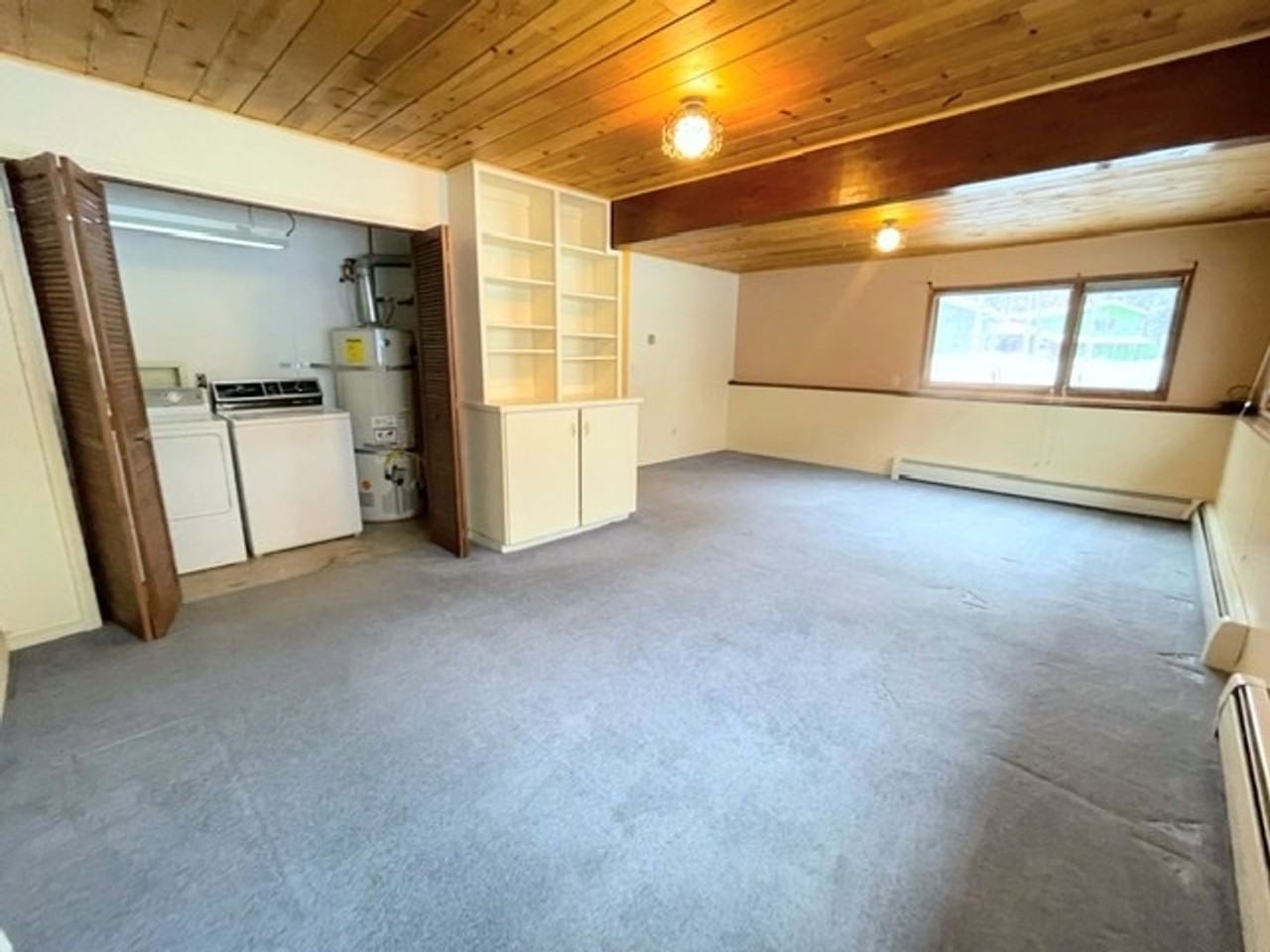 2405 Glenkerry Dr - Photo 2 of 45