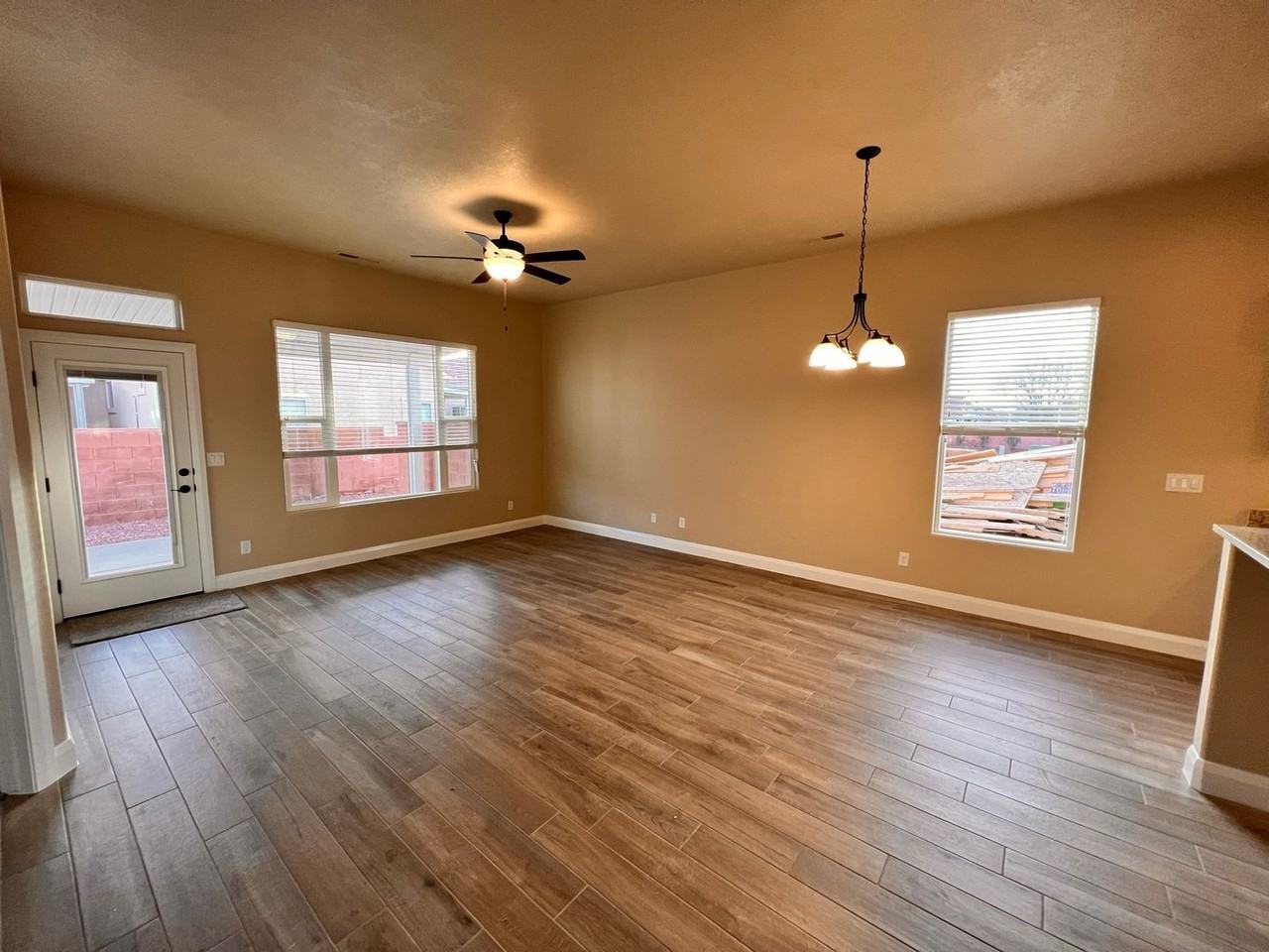 2583 W 235 N - Photo 5 of 16