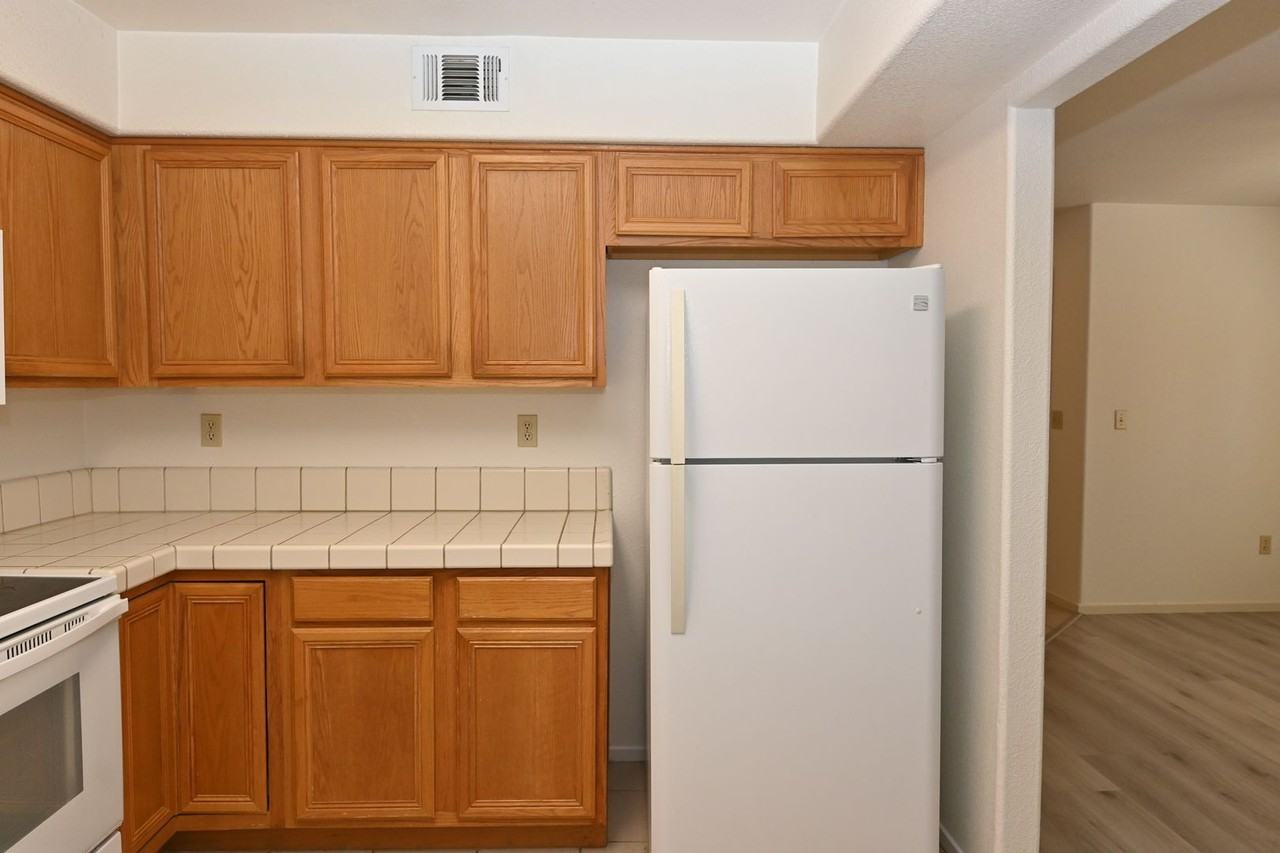 1105 Vista Pointe Cir - Photo 3 of 29