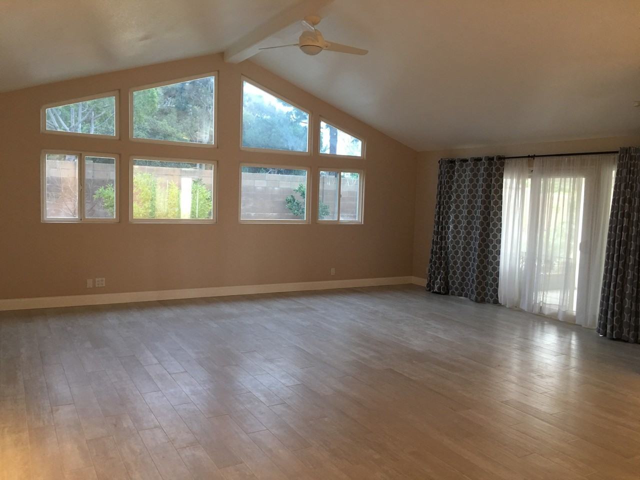 10688 Morning Glory Ave - Photo 3 of 28