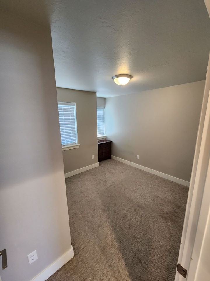 2149 Porter Avenue - Photo 6 of 15