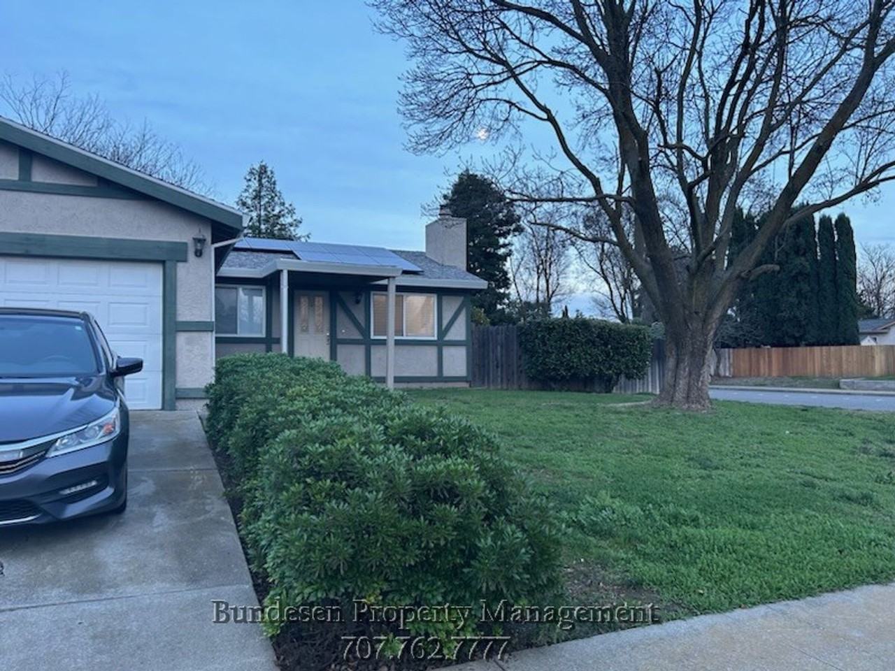 400 W Creekside Cir - Photo 2 of 16