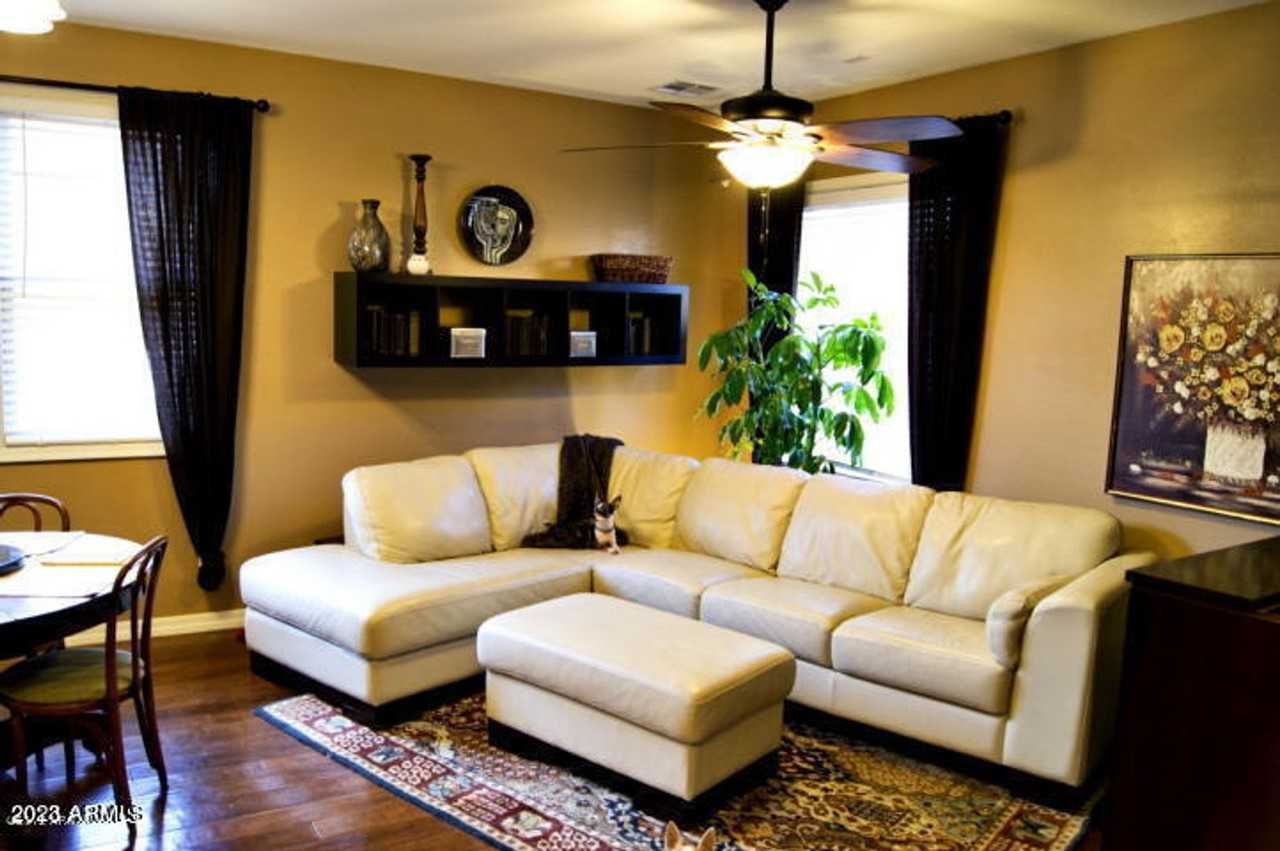 5713 S 21st Pl - Photo 2 of 14