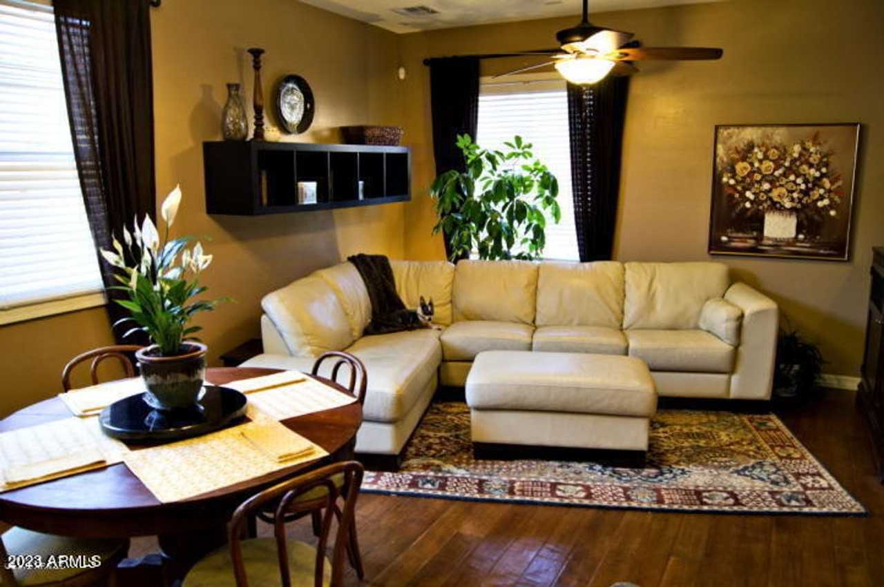 5713 S 21st Pl - Photo 3 of 14