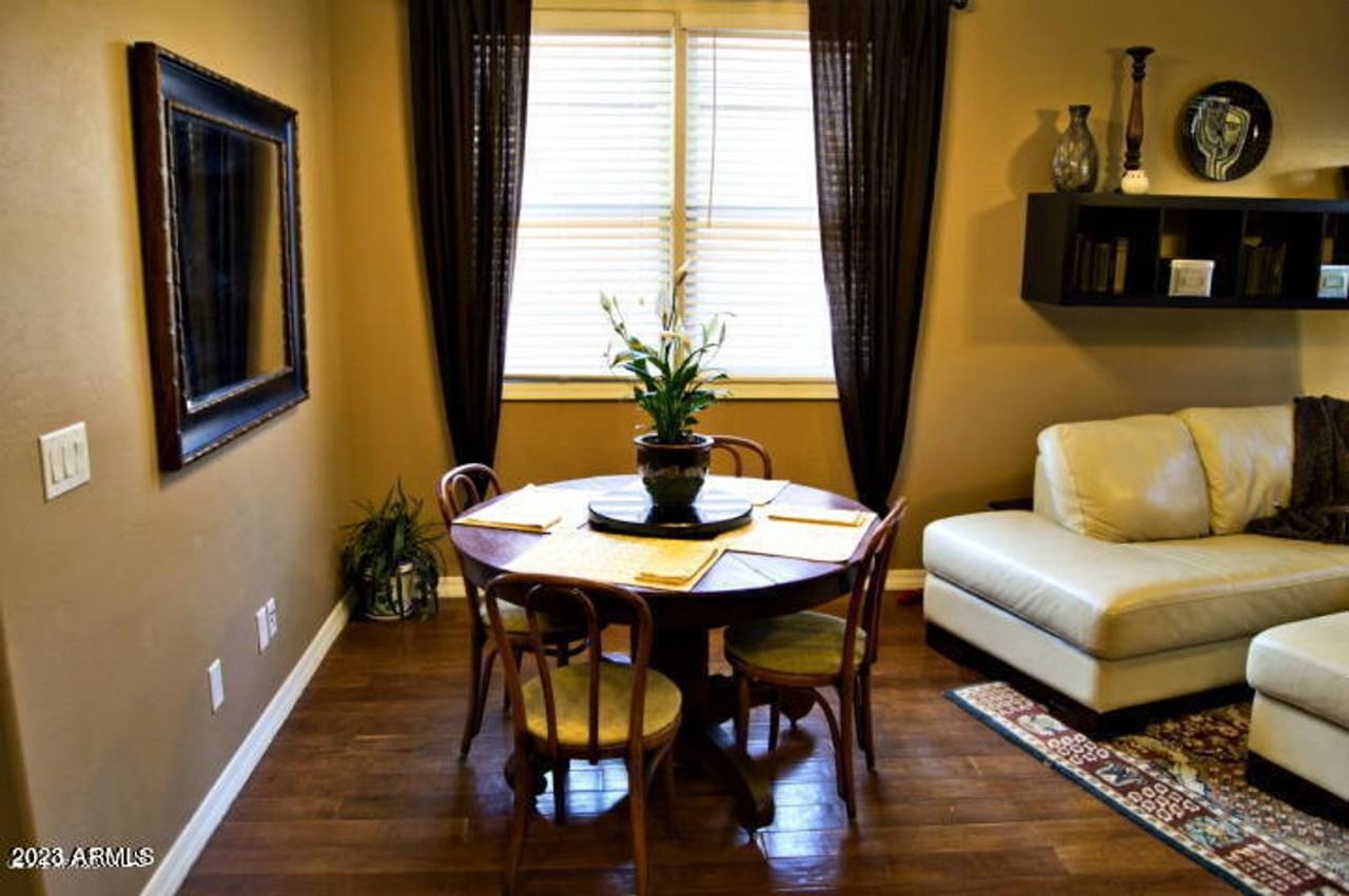 5713 S 21st Pl - Photo 4 of 14