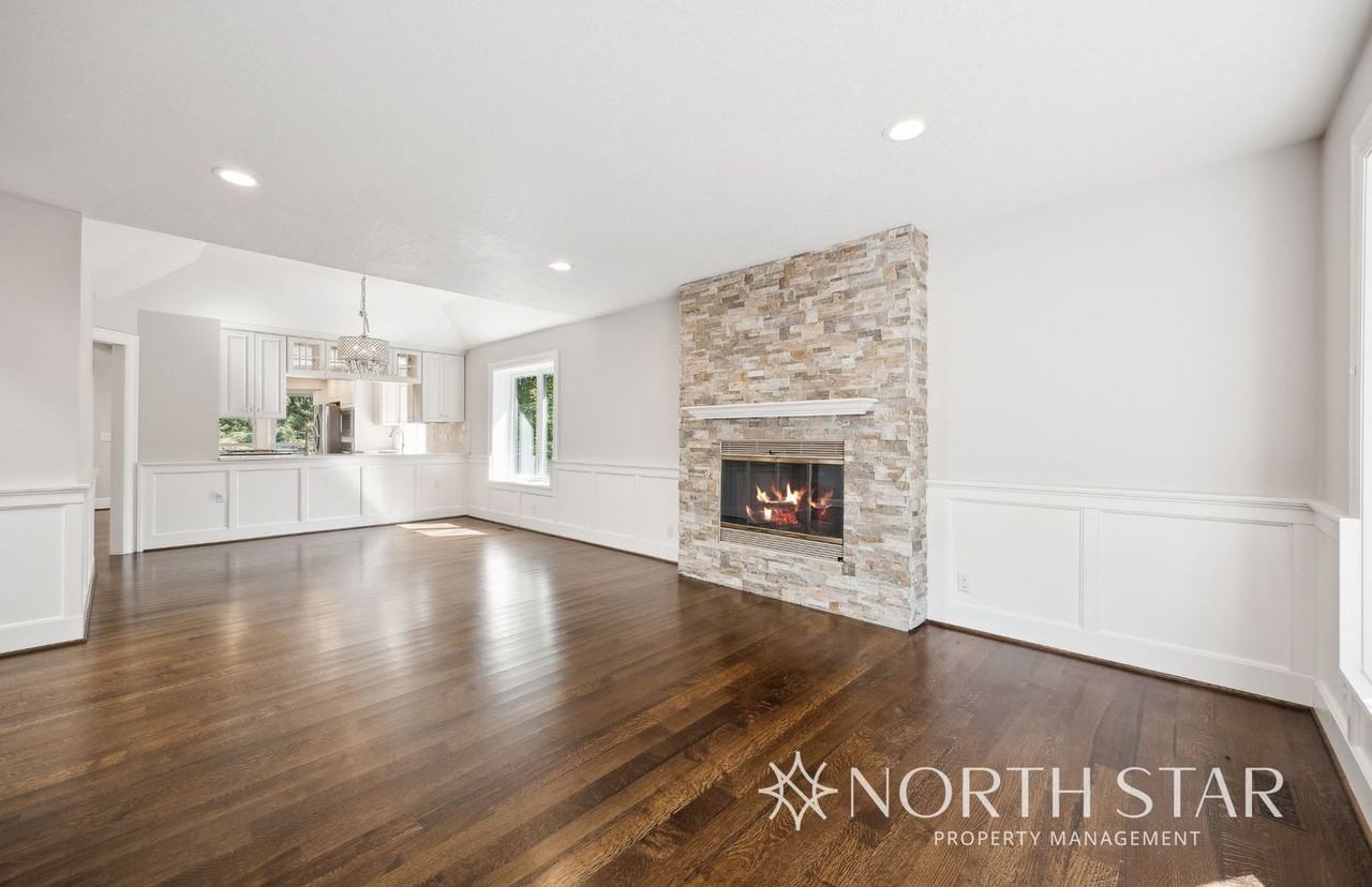 13986 Majestic Ct - Photo 3 of 43