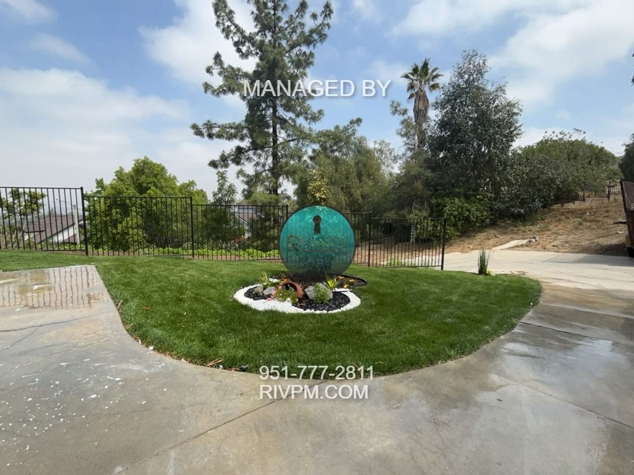 23045 De Berry St - Photo 3 of 10