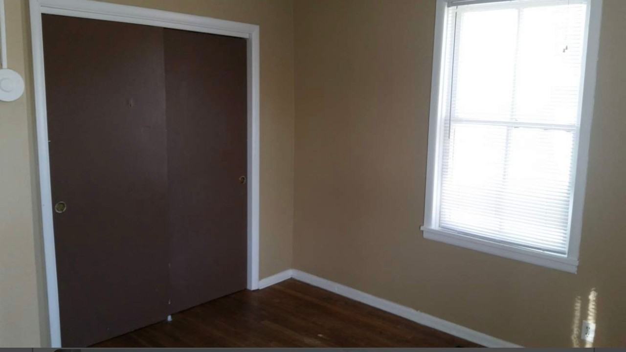 116 E Front St - Photo 3 of 5