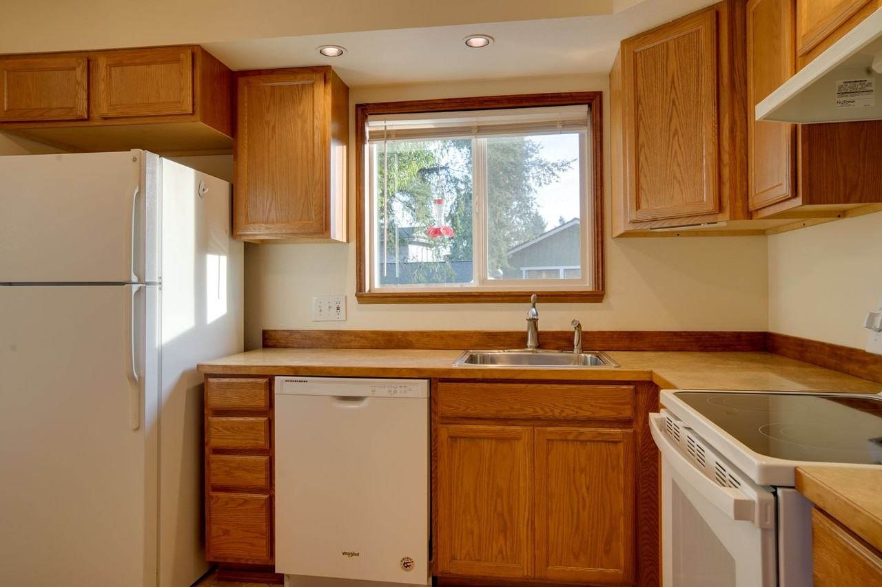 2015 S 301st St - Photo 3 of 12