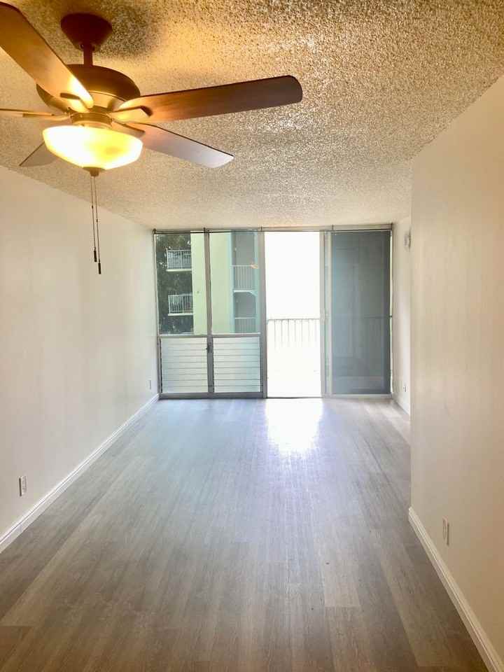 1600 Wilikina Dr #B609 - Photo 3 of 8