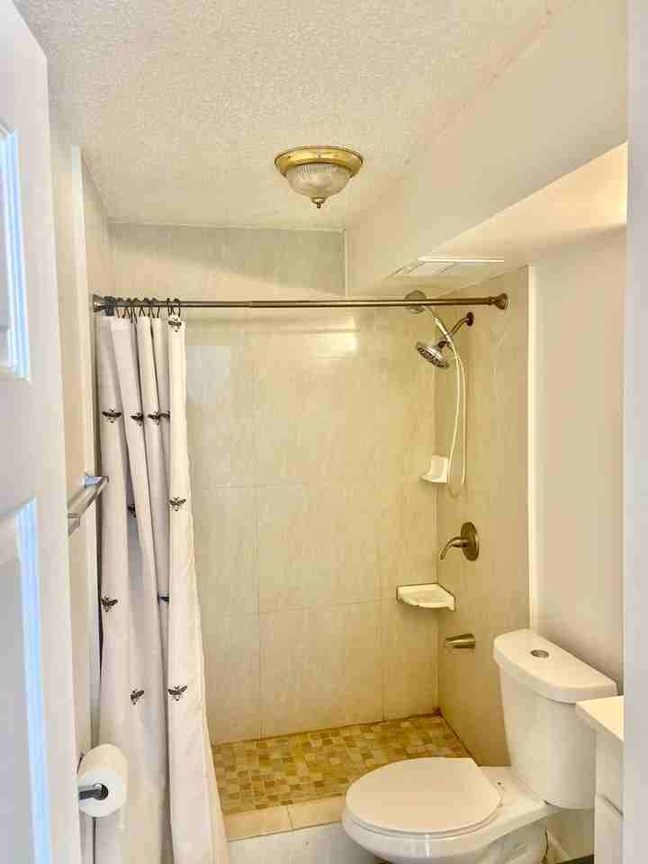 1600 Wilikina Dr #B609 - Photo 6 of 8