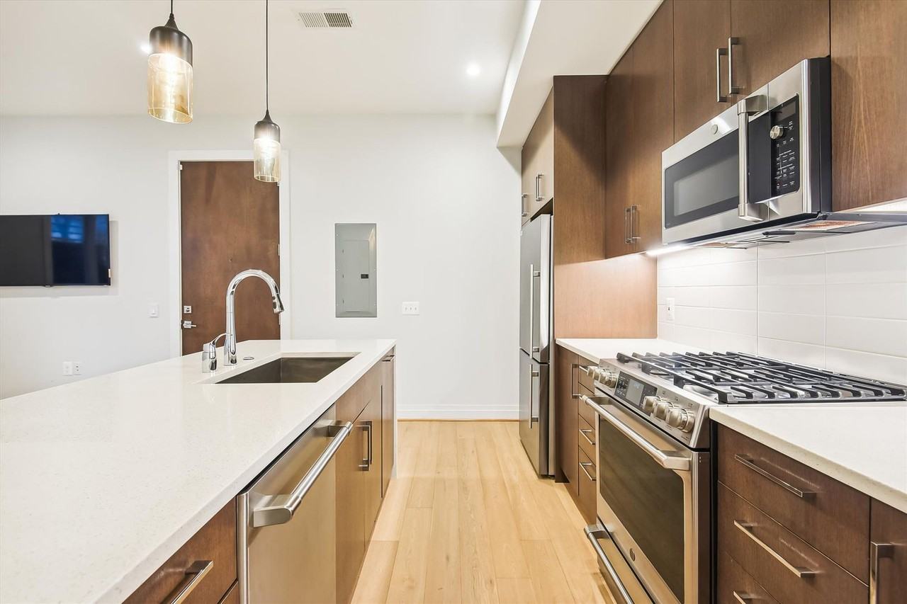 7101 Georgia Ave Nw - Photo 2 of 28