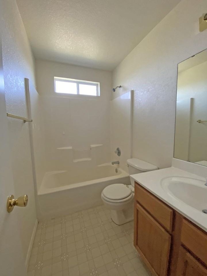 3012 Viewcrest Dr - Photo 7 of 14