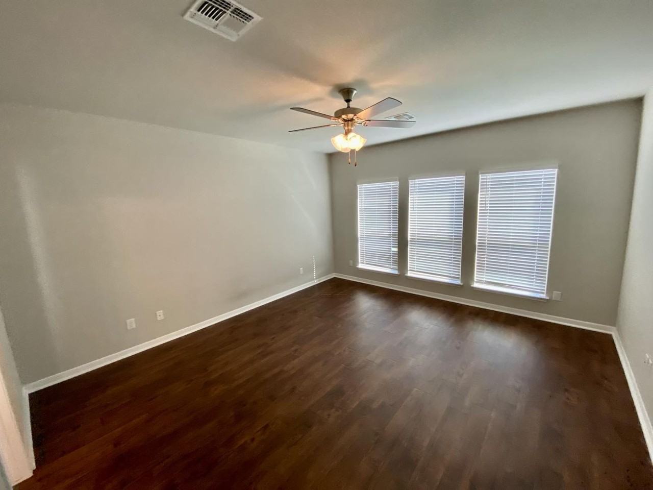 806 Dunford Dr - Photo 5 of 19