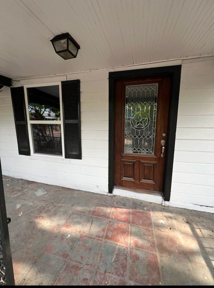 448 Pace St - Photo 2 of 17