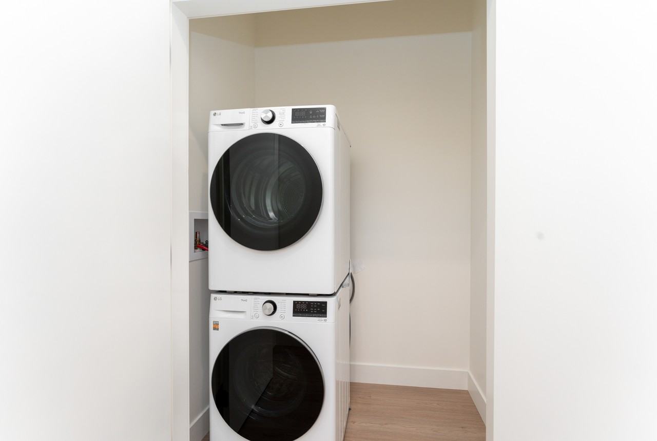 809 Arncote Ave #601 - Photo 6 of 19