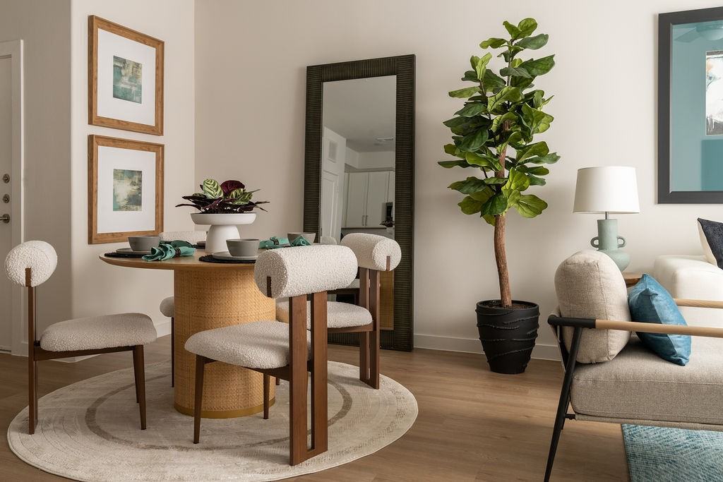 The Townsend - Photo 4 of 31