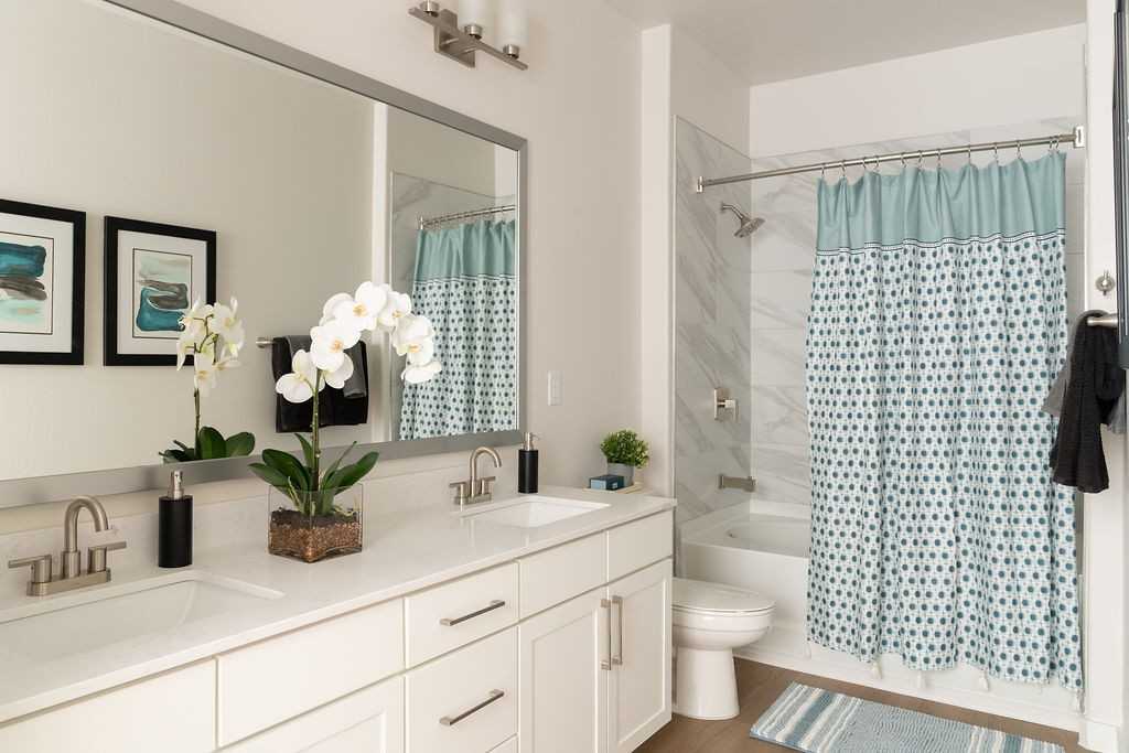 The Townsend - Photo 7 of 31