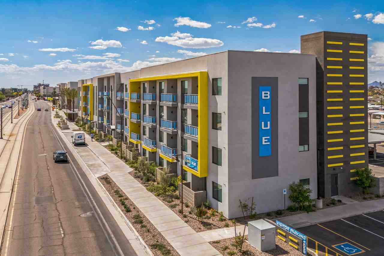 Blue Eastline - Photo 7 of 39