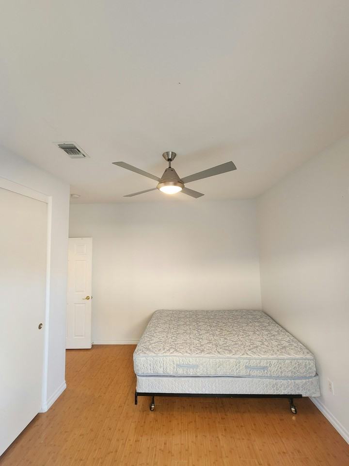 1524 Carmel Ave - Photo 3 of 15