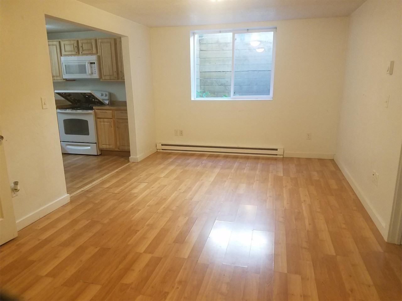 215 Inez - Photo 3 of 8