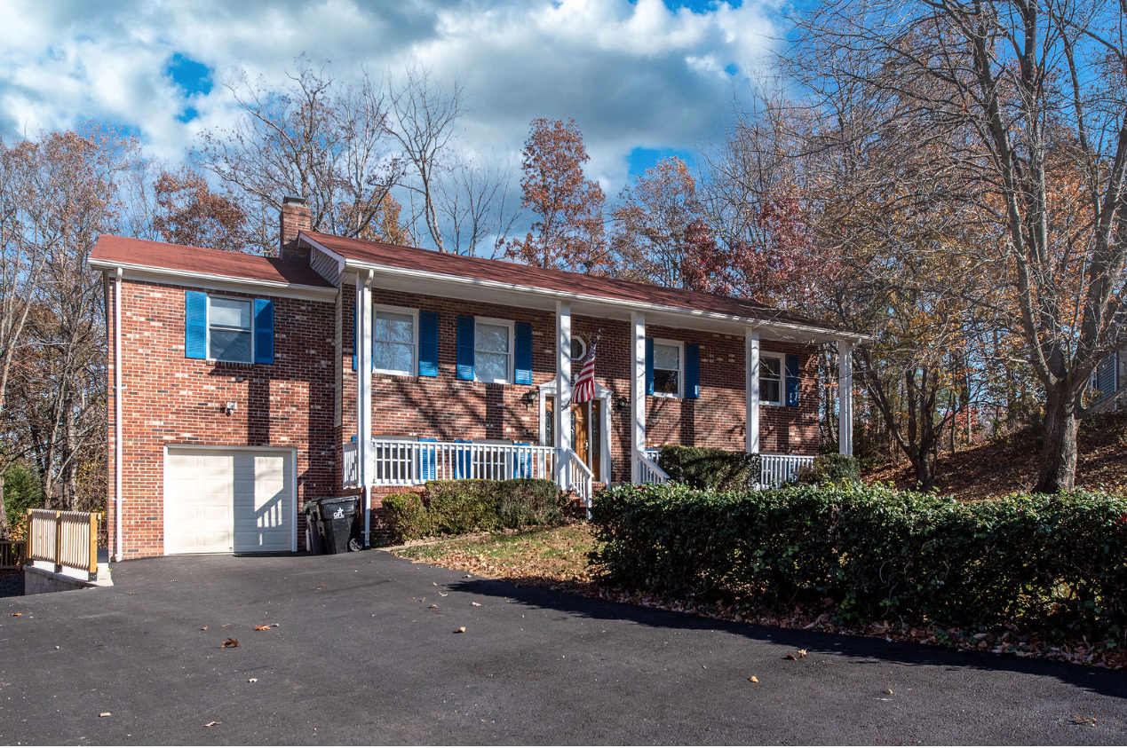 11 Endicott Lane - Photo 4 of 15