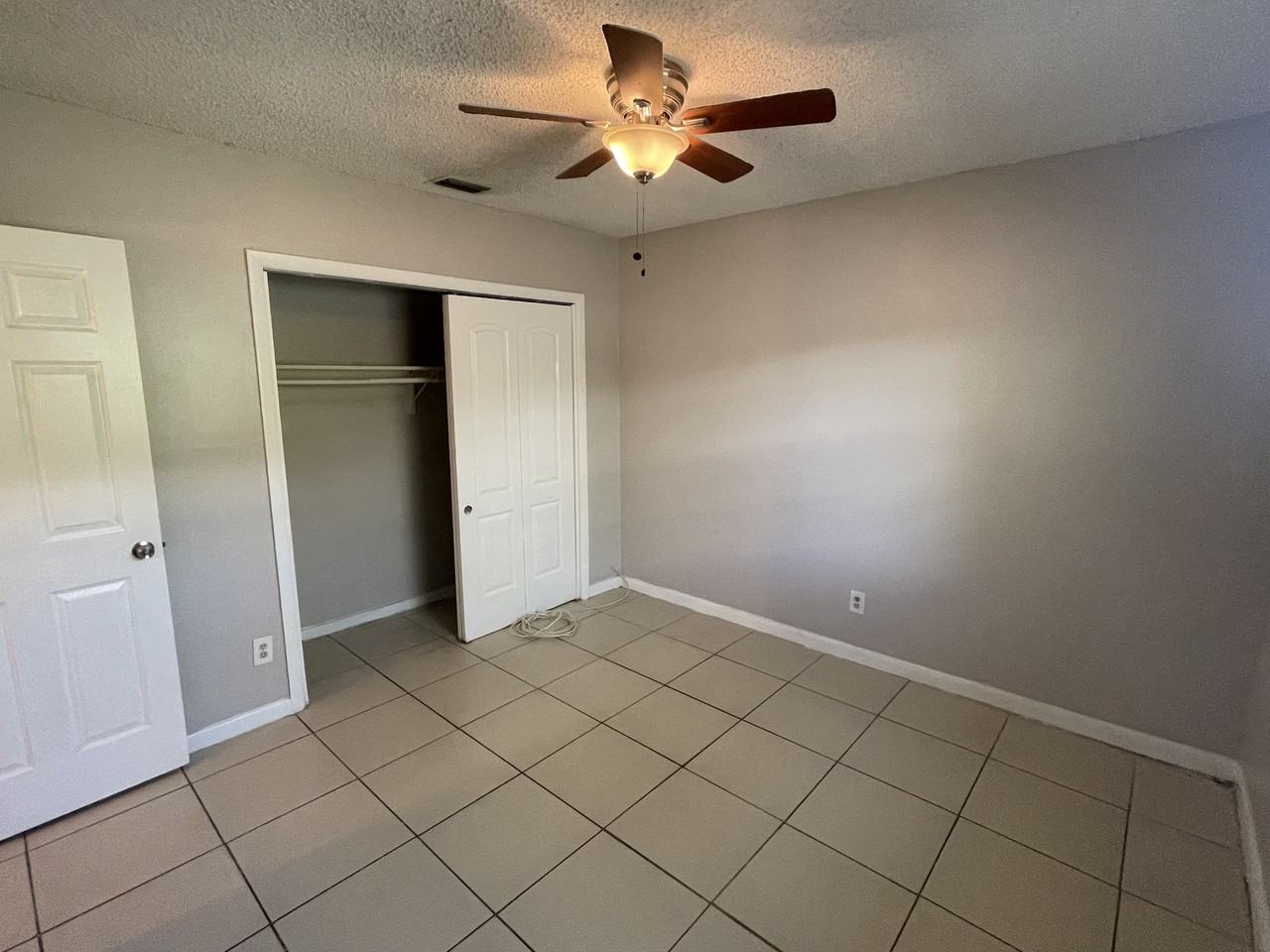 716 SW 16 Ave - Photo 3 of 26