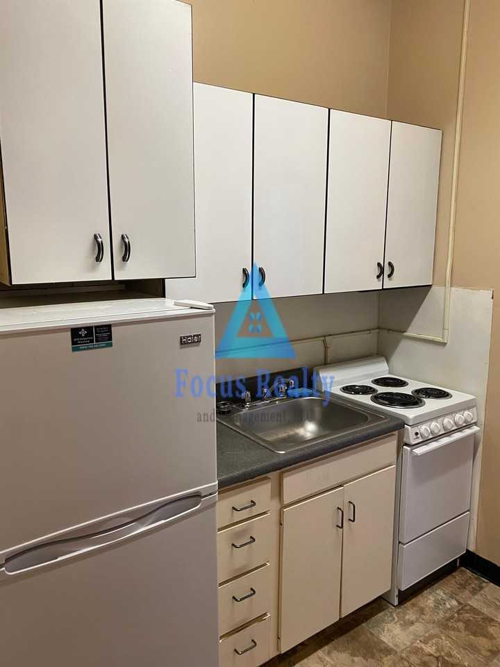 15 East Vine Street - Photo 2 of 9